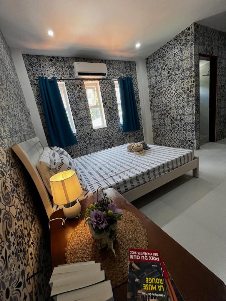 Villa Talisay Kaputian - Beach house - Tap to explore photos