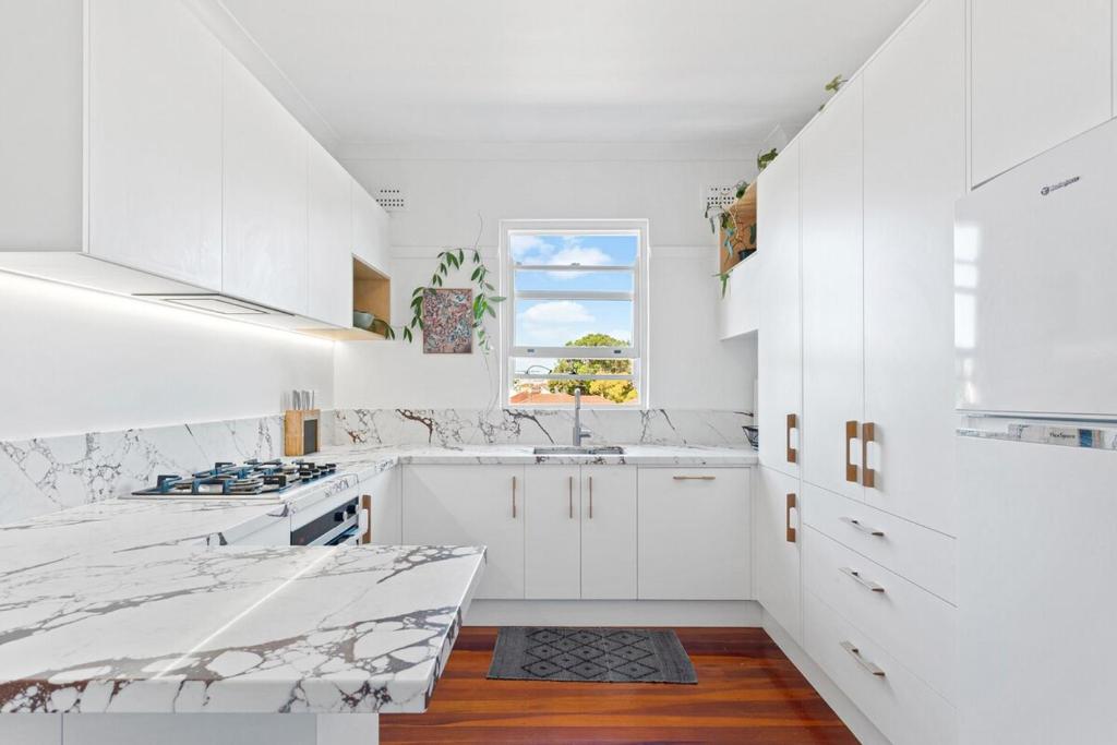 Stylish 2-Bedroom Inner West Haven photo 2