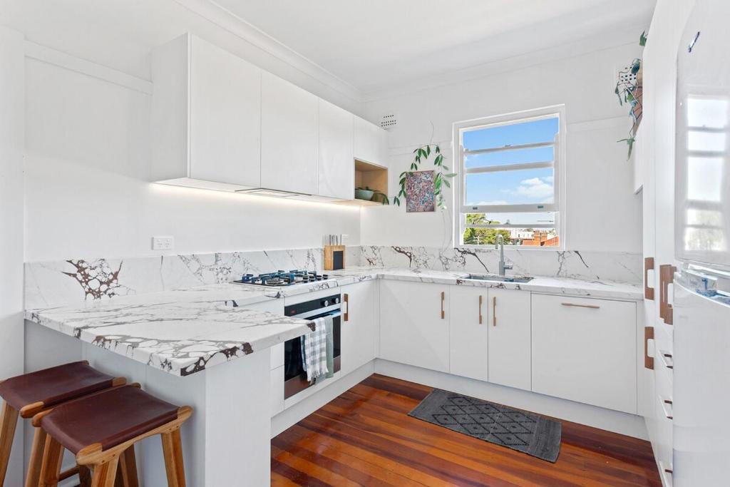 Stylish 2-Bedroom Inner West Haven photo 3