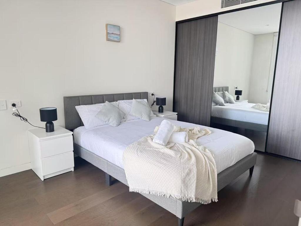 New Apartment in Olympic Park with Pool and Gym photo 1