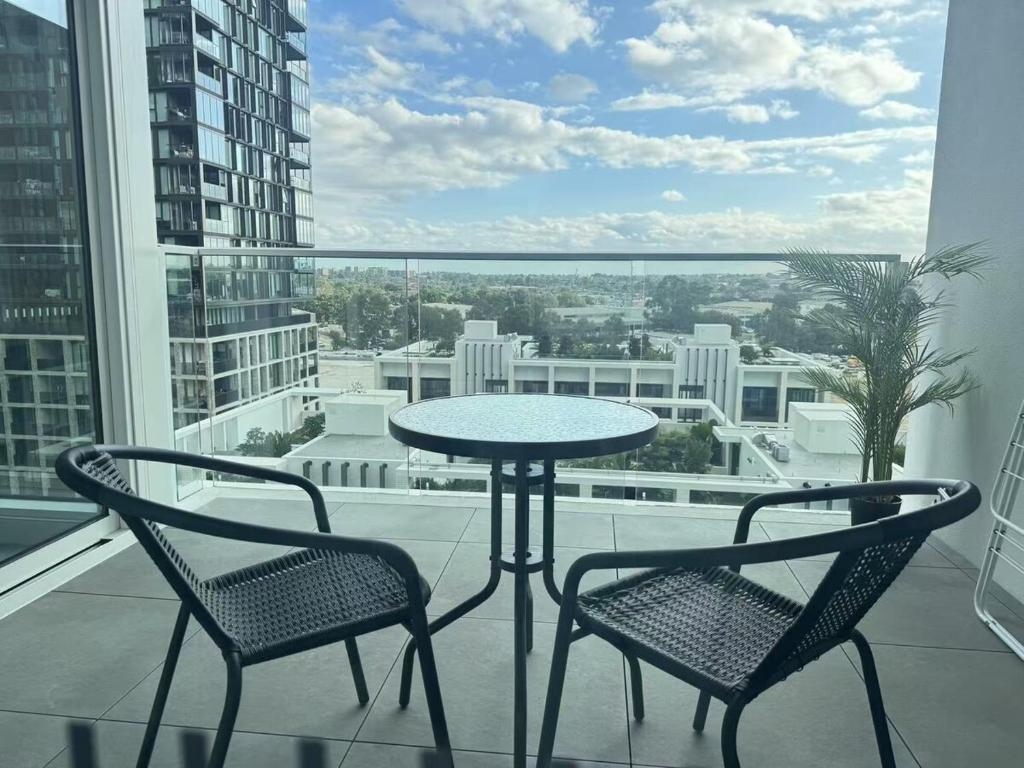 New Apartment in Olympic Park with Pool and Gym photo 2