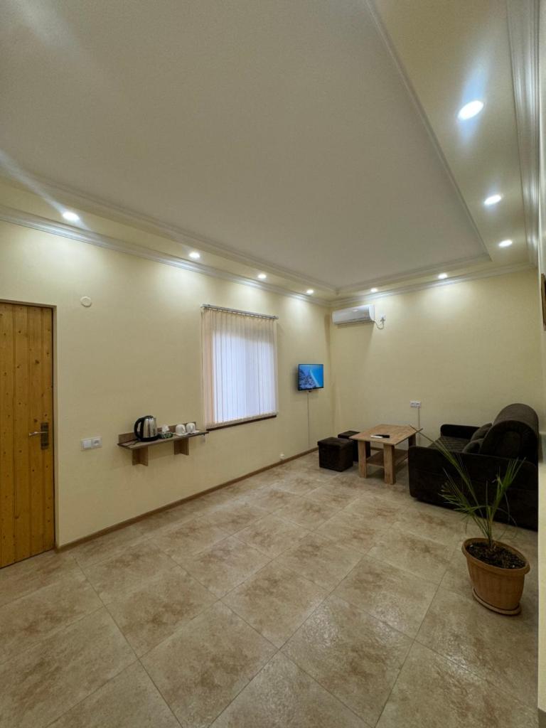 Stepanyans' Guest House photo 4