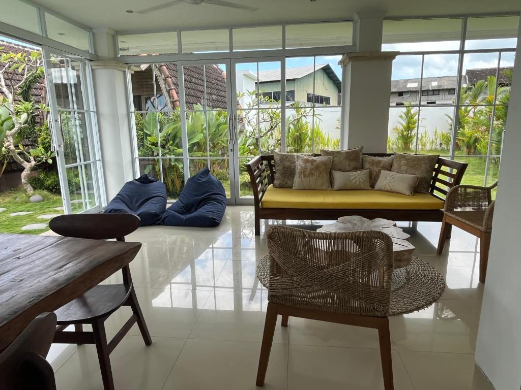 Villa Baba Canggu - Tap to explore photos