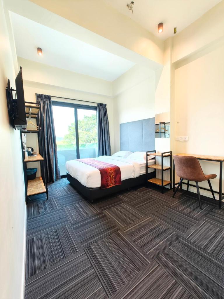 Pangkor Pop Ash Hotel - Tap to explore photos