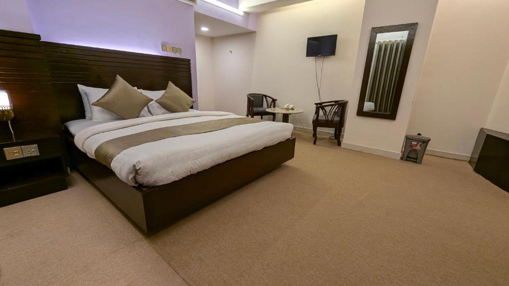 Hotel Royal Palm photo 1
