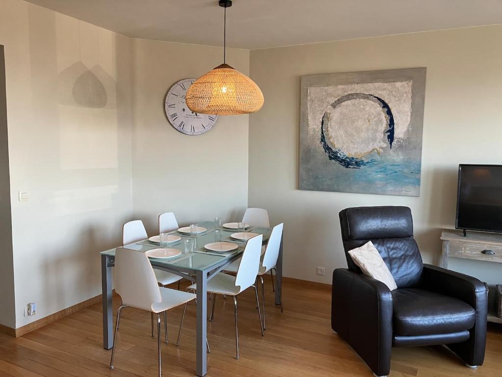 Luxe 3 slaapkamer appartement op de zeedijk! photo 3
