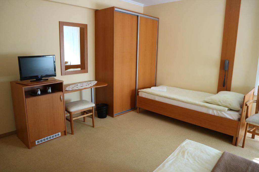 Трехместный (Трехместный номер «Комфорт»), Wellness Hotel-M