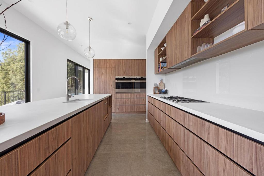 Tanderra 180 - Meaning "Resting Place" - Sleeps 12 photo 3