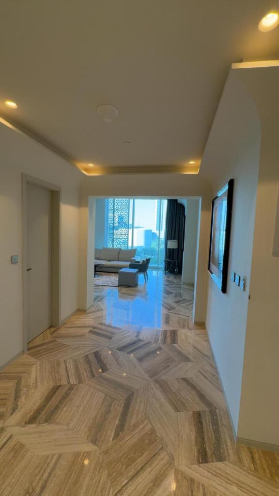 4Leisure Suites DAMAC Esclusiva Towers - Tap to explore photos
