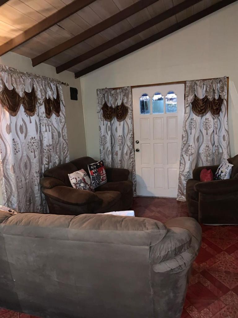 AJs Cottage Escape