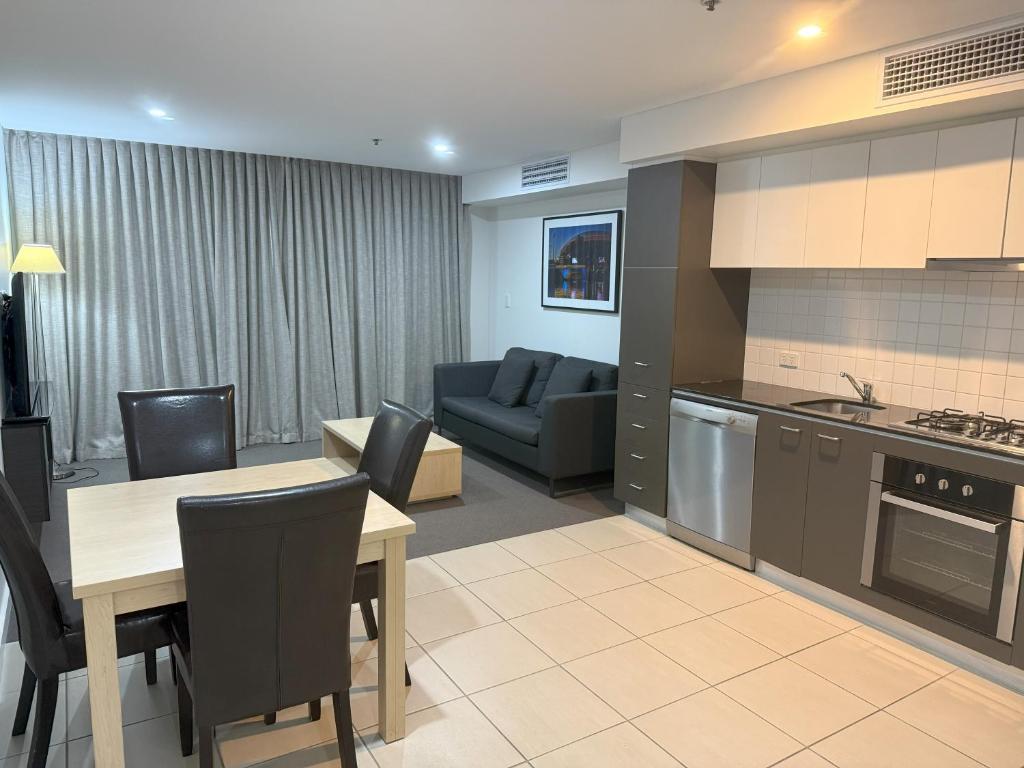 Happy BNB on Adelaide CBD photo 1
