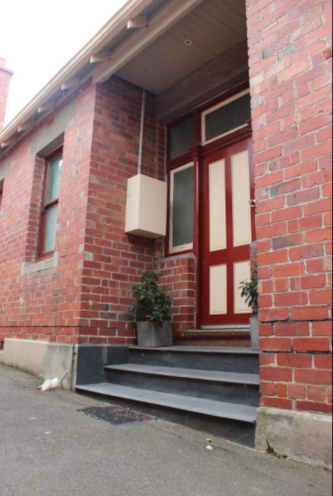 Large Studio Apartment With Spa Central Ballarat photo 4