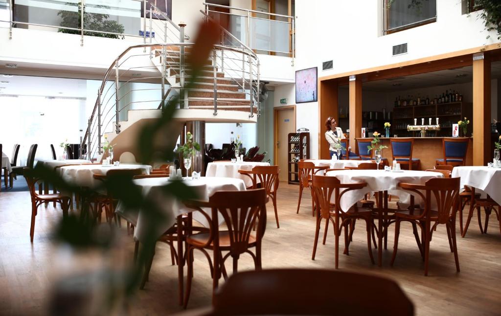 Hotel Atrium photo 4