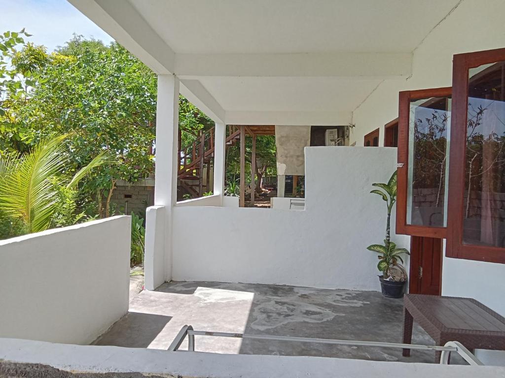 Feby's Homestay - Tap to explore photos