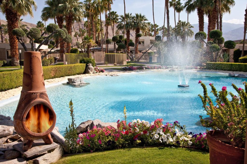 Desert Isle Resort, a VRI resort photo 3