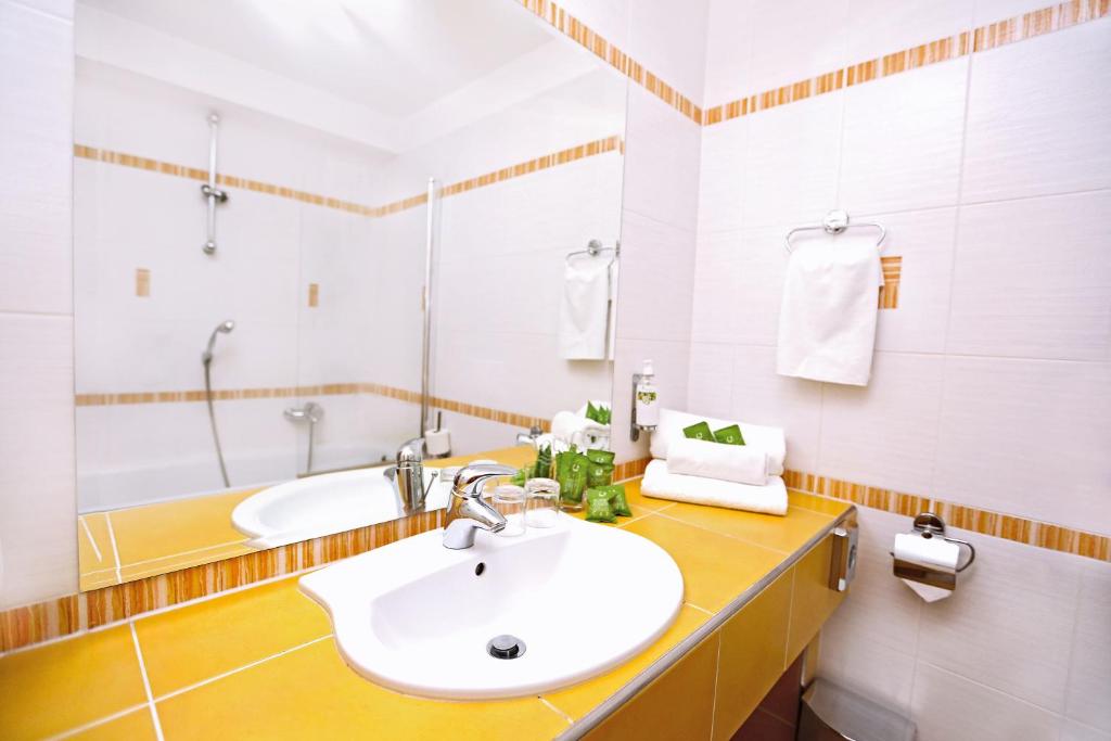 Сьюит (Семейный номер в мезонете), Hotel AquaCity Seasons