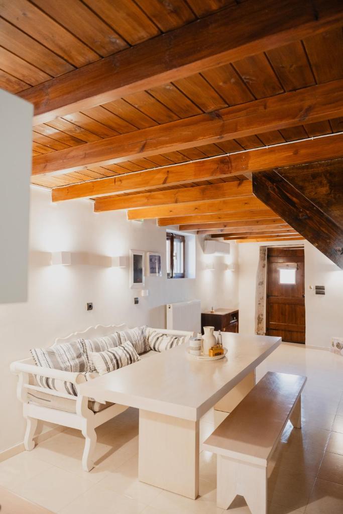 Domus Polymnia, hospitality at its best! - Tap to explore photos