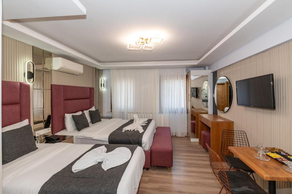 T-Square Residence Room Type - Deluxe King Studio
