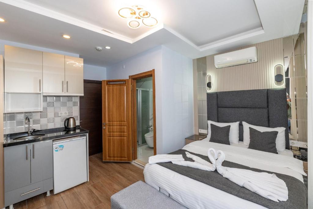 T-Square Residence Room Type - Studio with Balcony
