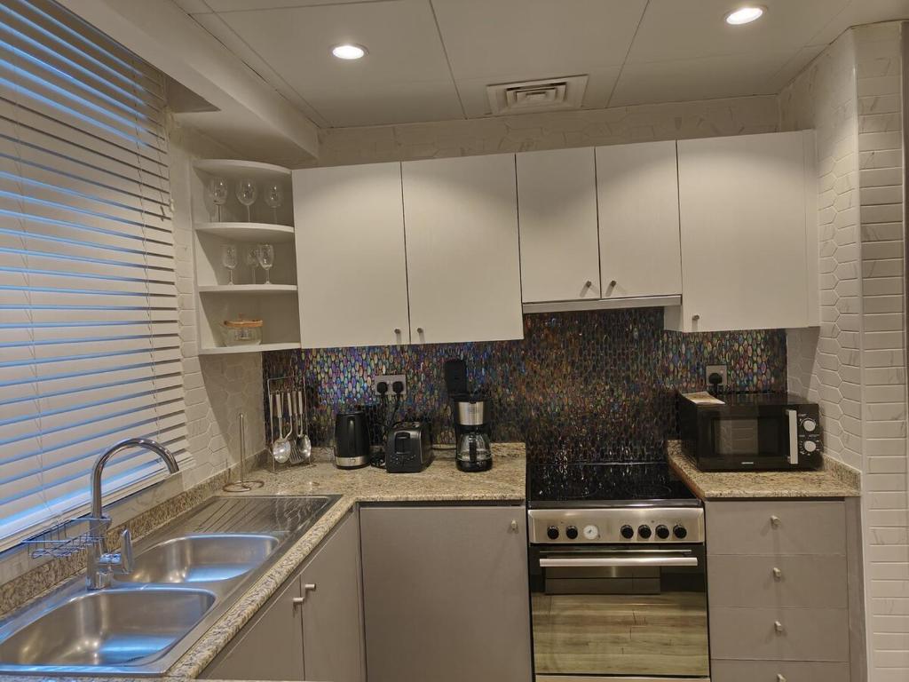 Luxury 2 BD, A Midtown Quintessential Community photo 2