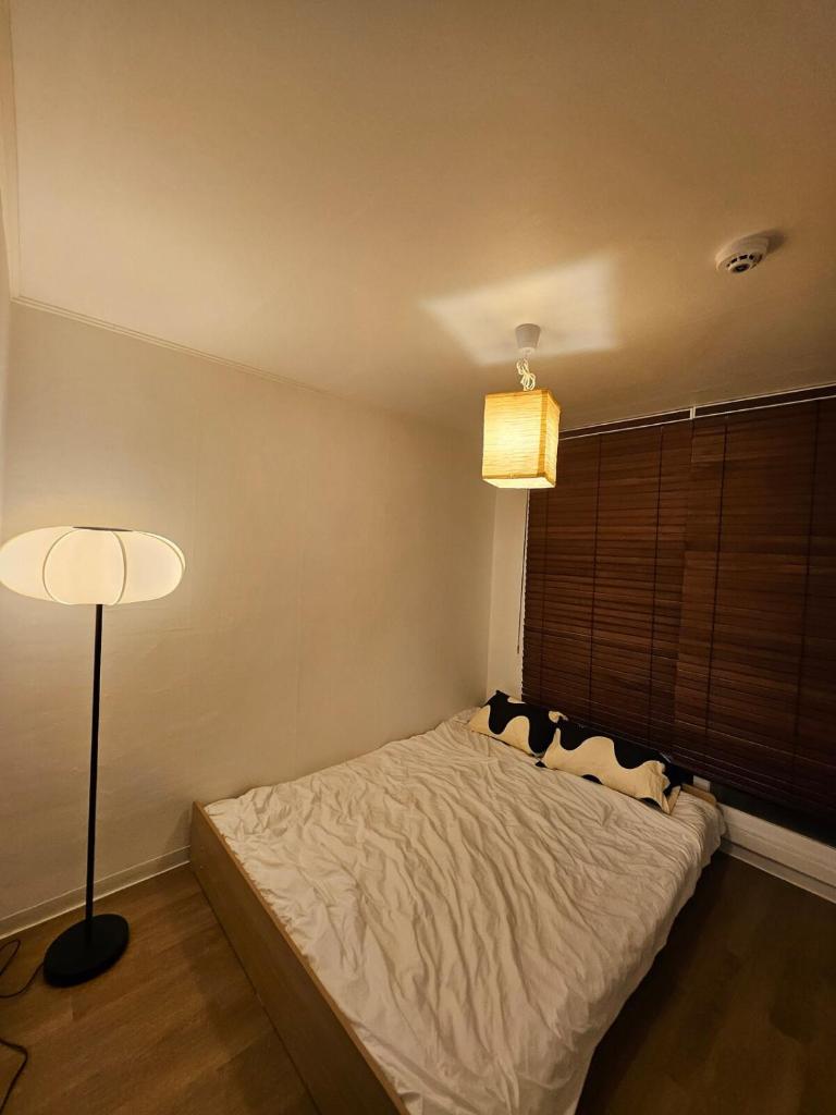 8 minutes away from Chungmuro Station, 5박 공항무료픽업&조식, 명동근처 hill location