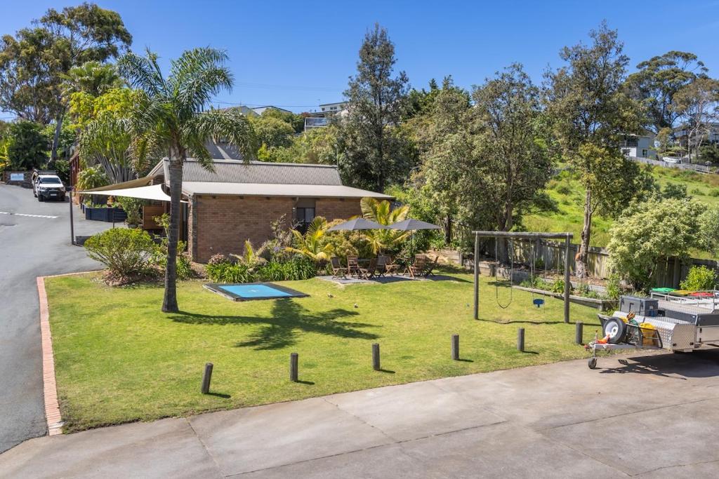 Bermagui Coastal Hideaway - Pet Friendly photo 3