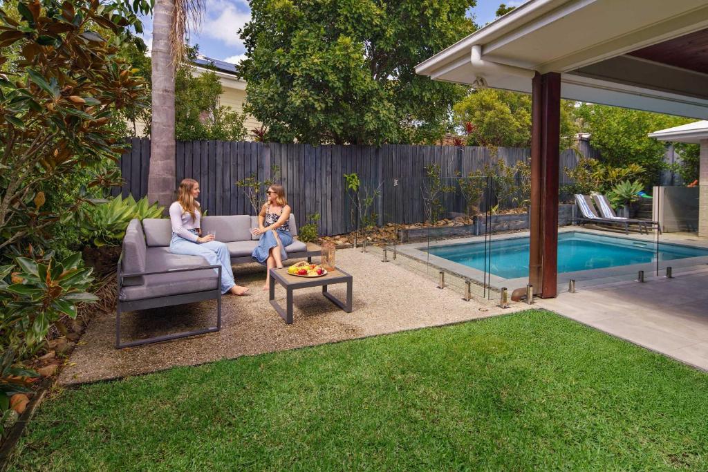 Pet friendly Holiday home with pool on Alex