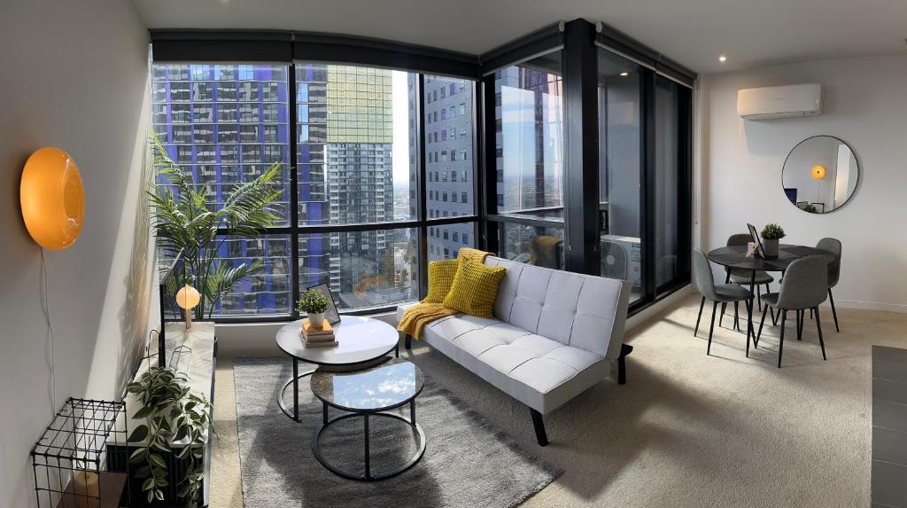 level 38 Apartment In the heart of Melbourne CBD photo 3