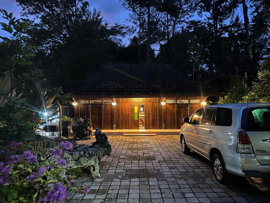 Puunee Wild River Villa's Borobudur photo 2