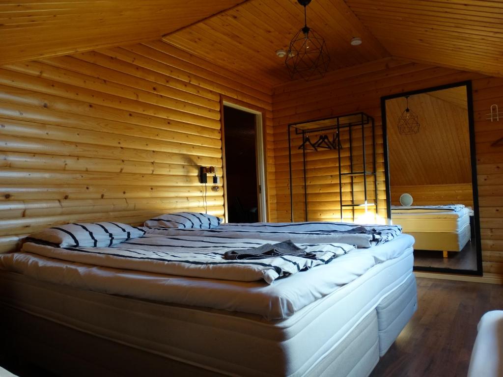 Botnia Hotel & Restaurant Room Type - Deluxe Four-Bedroom Apartment