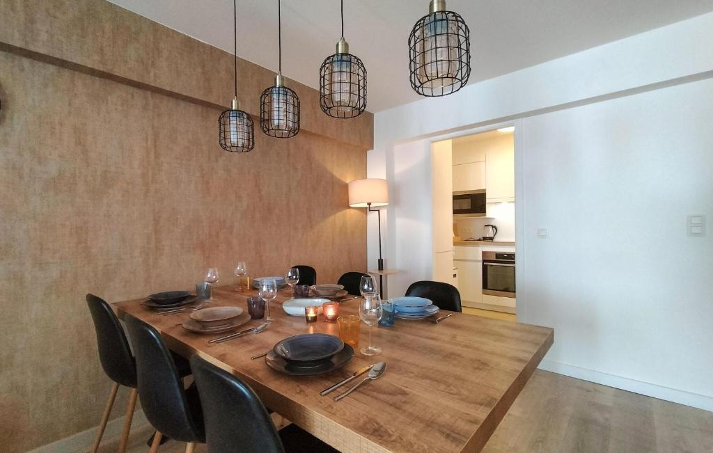 Cozy Apartment In Oostende photo 2