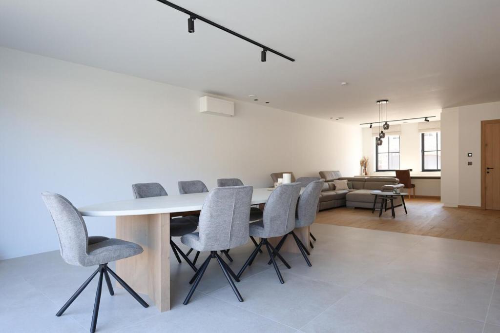 luxurious home photo 3