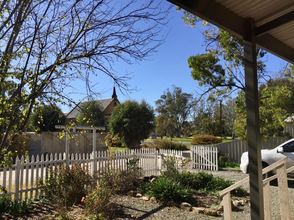Auburn Hideaway photo 1