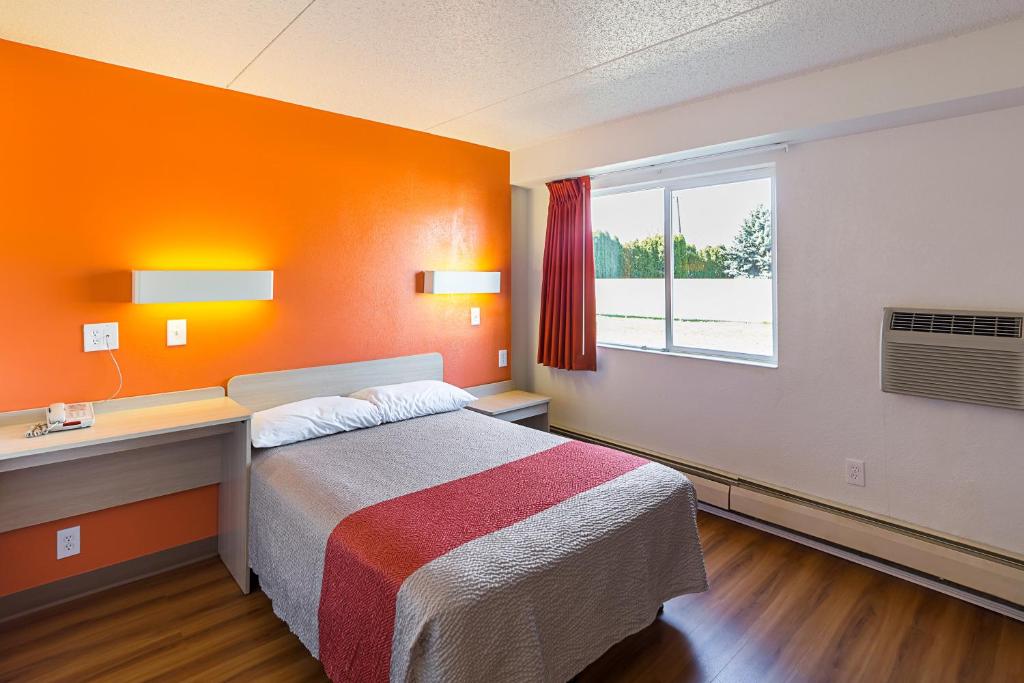 Motel 6-Spokane, WA - East photo 4