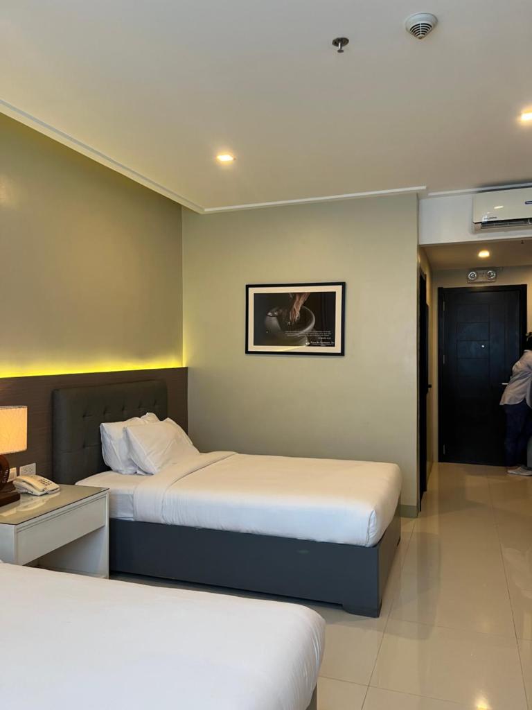 Iloilo Gateway Hotel - Tap to explore photos