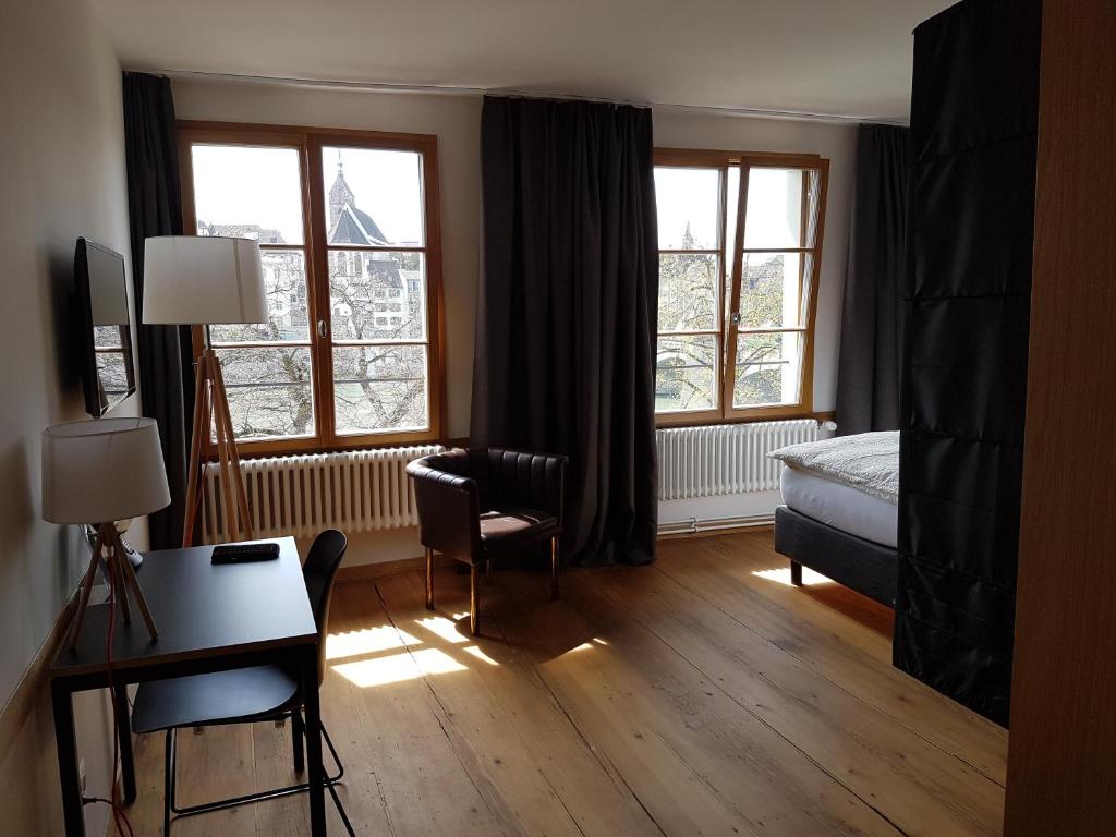 Двухместный (Двухместный номер с 1 кроватью и видом на реку), East-West Riverside Hotel Basel