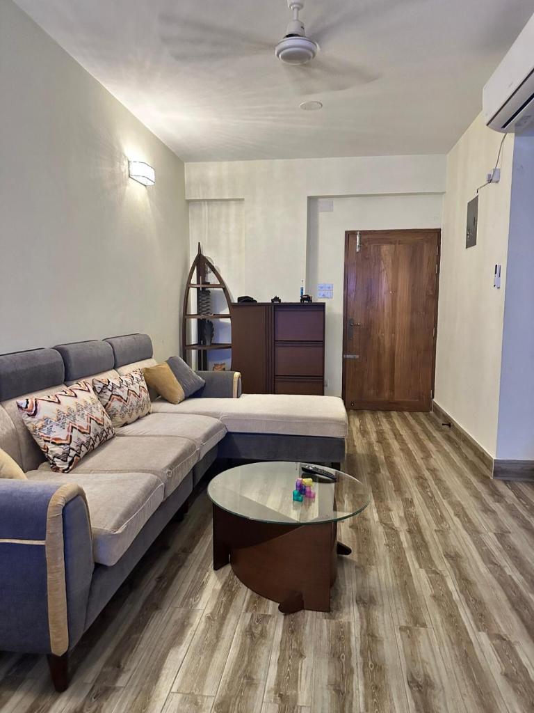 3 double bed contemporary flat