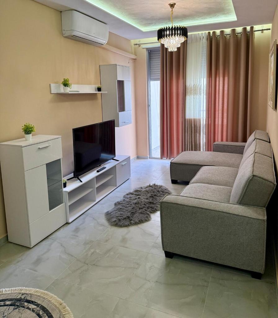 Ajan Alushani Apartment photo 4