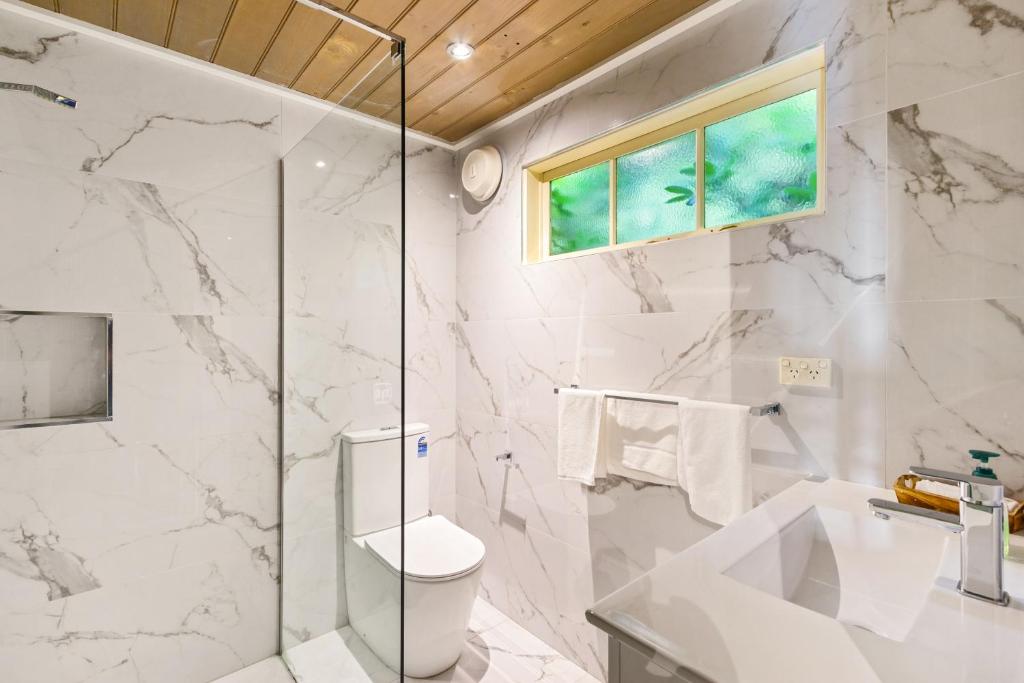 StayAU Windsong Cottage Idyllic Getaway Dandenong photo 2