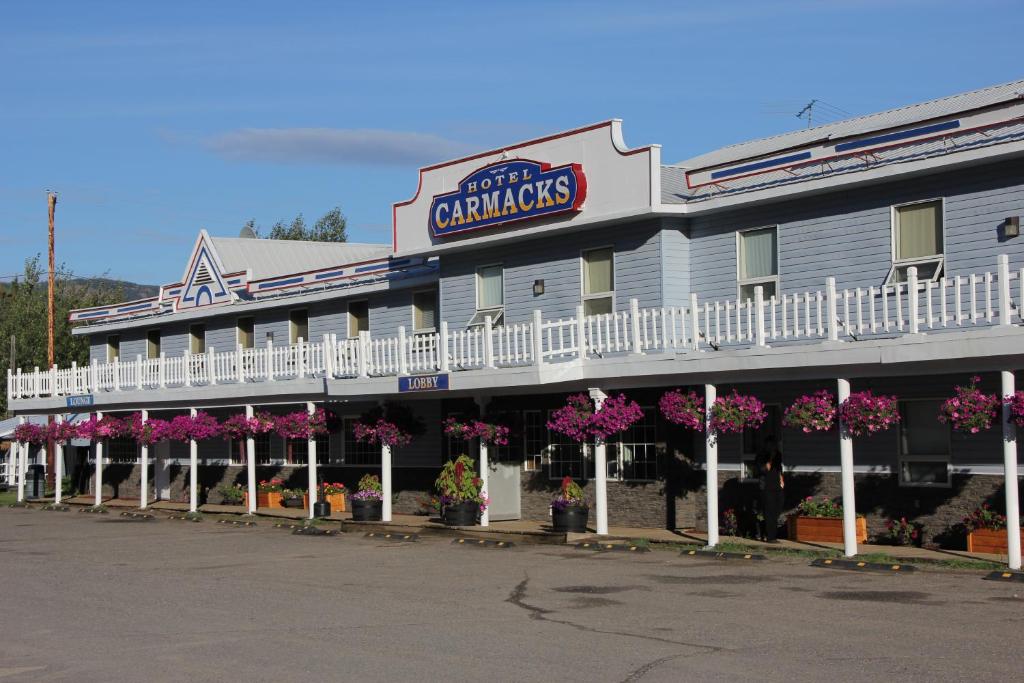 Hotel Carmacks photo 1