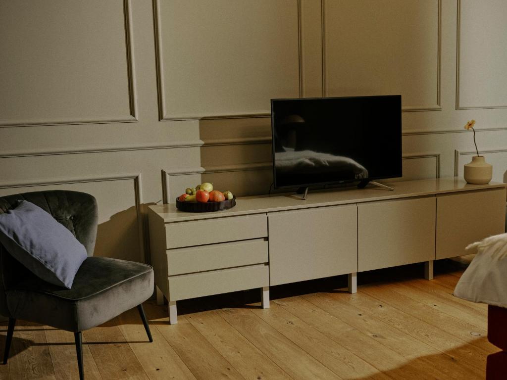 Art Apartments Room Type - Family Room