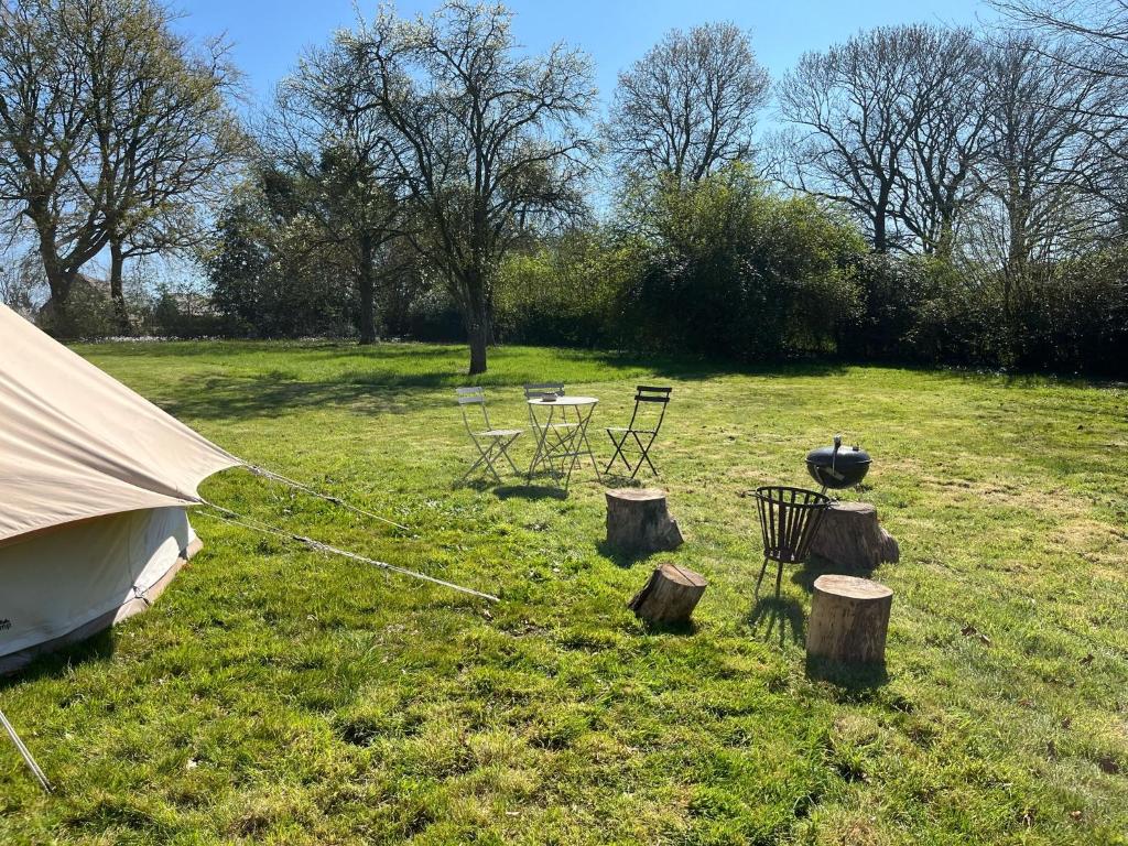 Tente glamping "bluebird" à la Ferme de la Chevêche photo 2