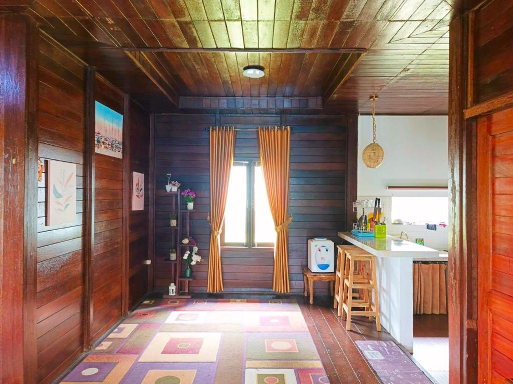 Villa photo 2