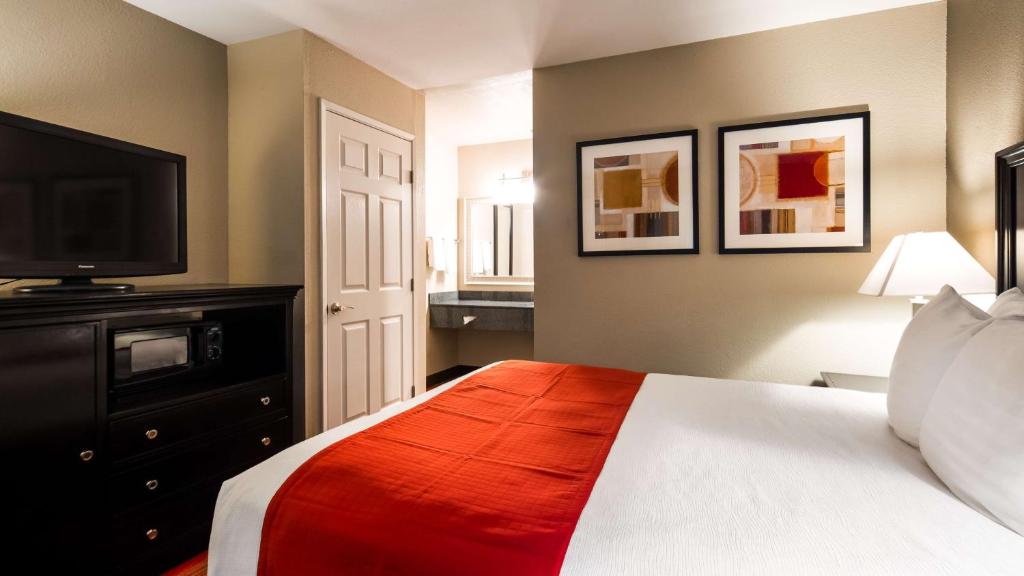 Best Western Willows Inn - Tap to explore photos