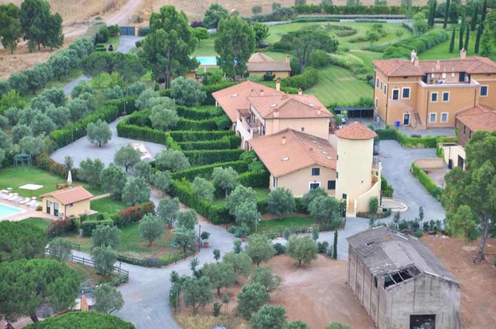 Casale DI Tormaggiore Villa And Country Suites photo 3