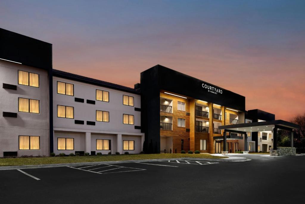 Courtyard by Marriott Chesapeake