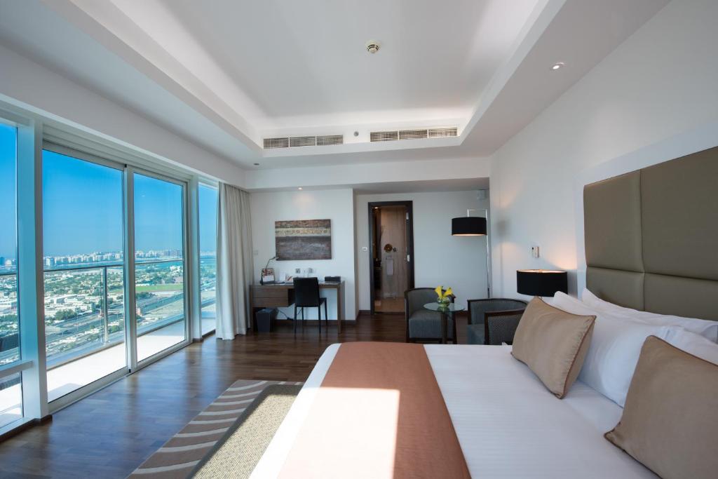 Двухместный (Номер «Премьер» с частичным видом на море), Отель Fraser Suites Hotel and Apartments