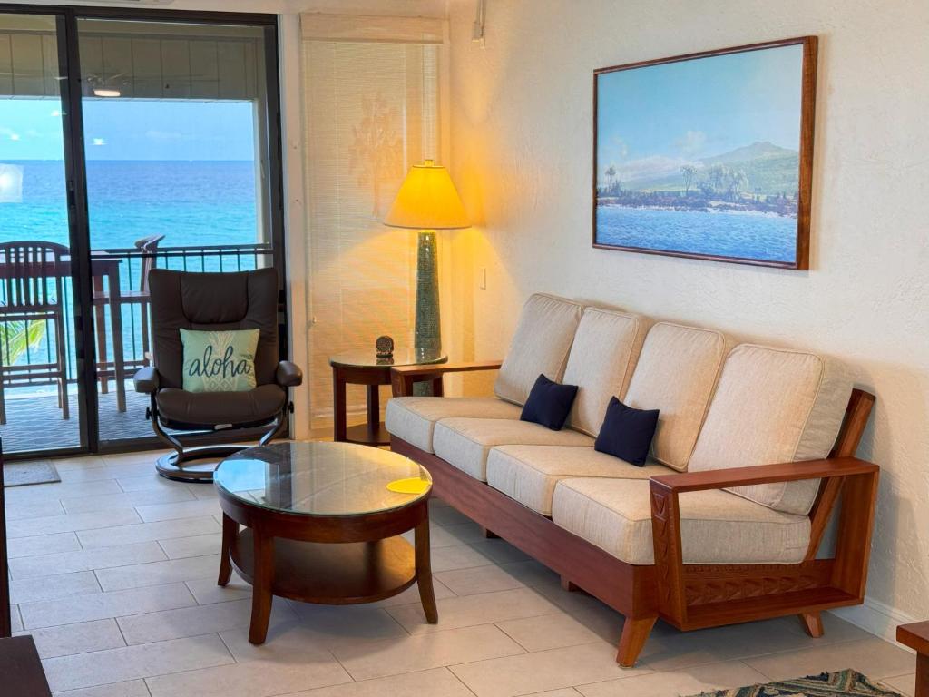 Oceanfront Luxury Condo - Tap to explore photos