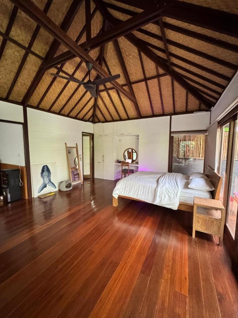 Cozy Private House with Garden 3 min to Berawa Beach photo 1