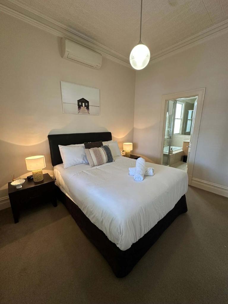 Central Geelong Retreat Sleeps 6 photo 2